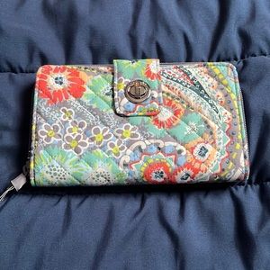 NWOT Vera Bradley Turn Lock Wallet in Citrus Paisley